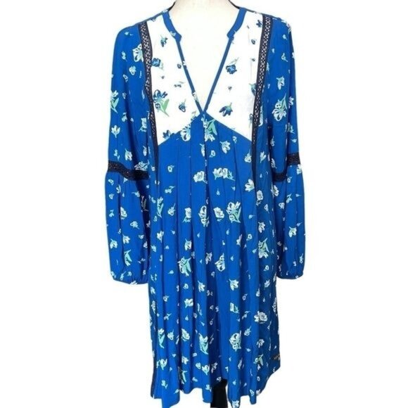 Matilda Jane Blue Floral Long Sleeve Boho Dress With Crochet Trim Size Medium - Picture 1 of 13